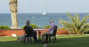 Resort Sur Beach Holiday