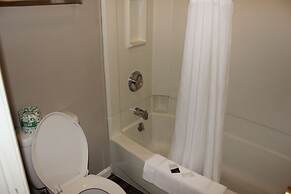 Red Carpet Inn - Louisville