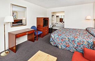 Red Carpet Inn - Louisville