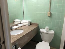 Red Carpet Inn North Syracuse