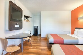 Motel 6 Harrisonburg, VA - South