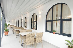 Hotel Medes II