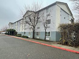 Harvest Inn, Dixon/ UC Davis.