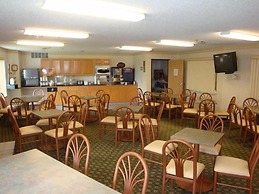 Syracuse Inn & Suites
