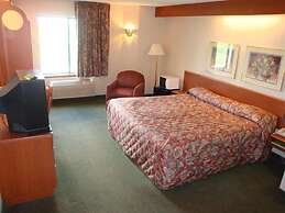 Syracuse Inn & Suites