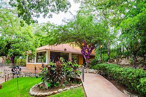 Binniguenda Huatulco & Beach Club