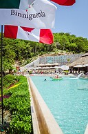 Binniguenda Huatulco & Beach Club