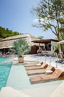 Binniguenda Huatulco & Beach Club