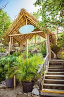 Binniguenda Huatulco & Beach Club