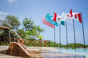 Binniguenda Huatulco & Beach Club