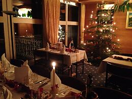 Hotel Bellevue - Traditional Swiss Hideaway