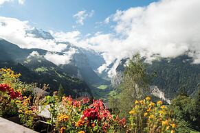 Hotel Bellevue - Traditional Swiss Hideaway