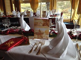 Hotel Bellevue - Traditional Swiss Hideaway
