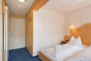 Hotel Bellevue - Traditional Swiss Hideaway