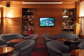 Hotel Bellevue - Traditional Swiss Hideaway
