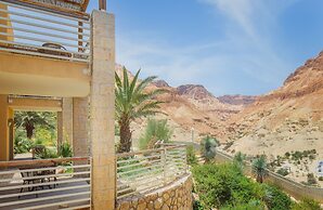 Ein Gedi Kibbutz Hotel