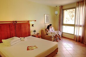 Ein Gedi Kibbutz Hotel