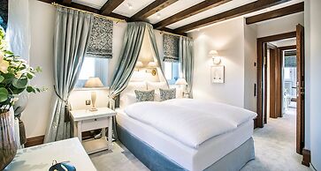 Victor's Residenz - Hotel Schloss Berg