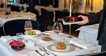 Victor's Residenz - Hotel Schloss Berg
