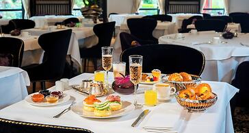 Victor's Residenz - Hotel Schloss Berg