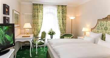 Victor's Residenz - Hotel Schloss Berg
