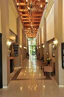 Safari Hotel & Convention Centre