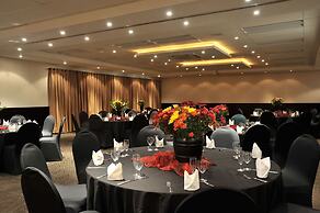 Safari Hotel & Convention Centre