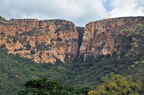 Safari Hotel & Convention Centre