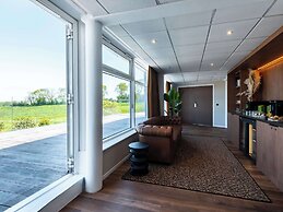 Mercure Omaha Beach Hotel