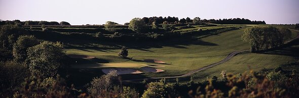 Mercure Omaha Beach Hotel