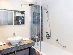 Mercure Omaha Beach Hotel