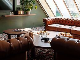 Mercure Omaha Beach Hotel