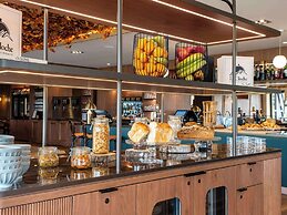 Mercure Omaha Beach Hotel