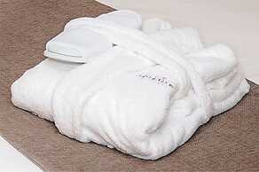 Mercure Omaha Beach Hotel