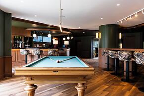 Mercure Omaha Beach Hotel