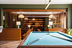 Mercure Omaha Beach Hotel