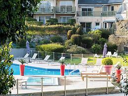 Mercure Omaha Beach Hotel