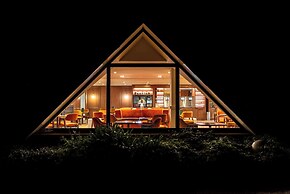 Mercure Omaha Beach Hotel