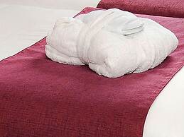 Mercure Omaha Beach Hotel