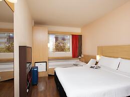 ibis Sao Carlos