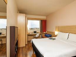 ibis Sao Carlos