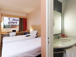 ibis Sao Carlos