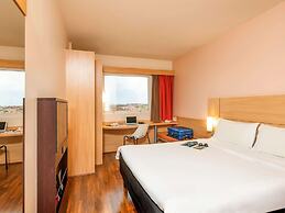 ibis Sao Carlos