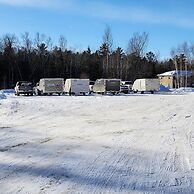 Katahdin Inn & Suites