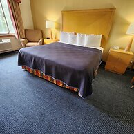 Katahdin Inn & Suites