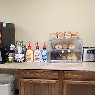 Katahdin Inn & Suites
