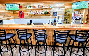 Katahdin Inn & Suites