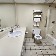 Katahdin Inn & Suites