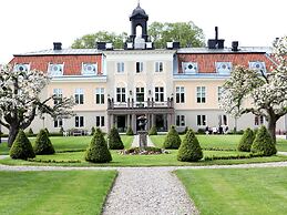 Södertuna Slott