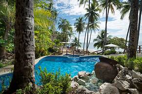 Tango Mar Beachfront Boutique Hotel & Villas